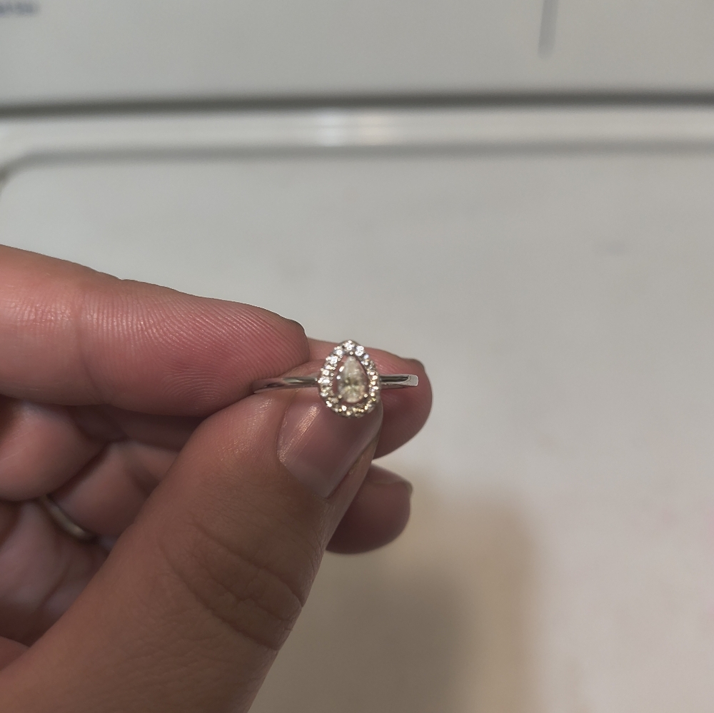 Elegant Silver Teardrop Ring